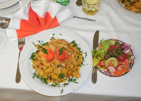 Weißkraut-Curry-Gemüsepfanne mit Putenstreifen